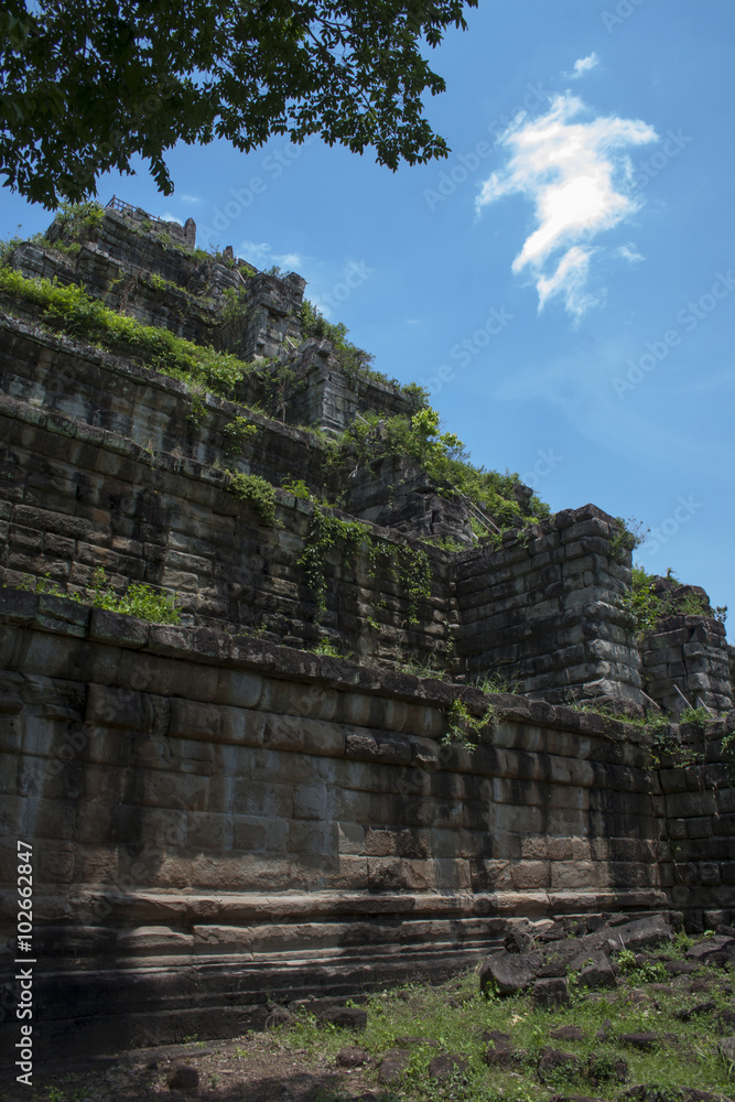 Fototapeta premium Angkor Wat pyramid