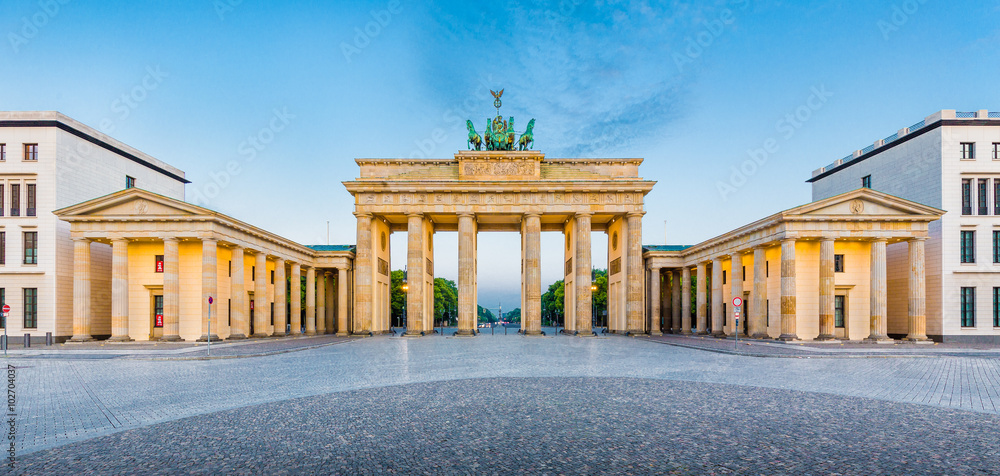 Berlin Brandenburger Tor at sunrise, Germany