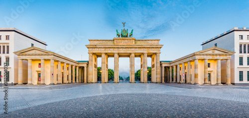 Obraz na płótnie Berlin Brandenburger Tor at sunrise, Germany w salonie