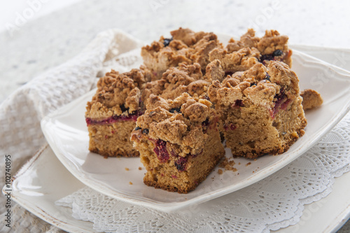 cake with fruit and crumble 