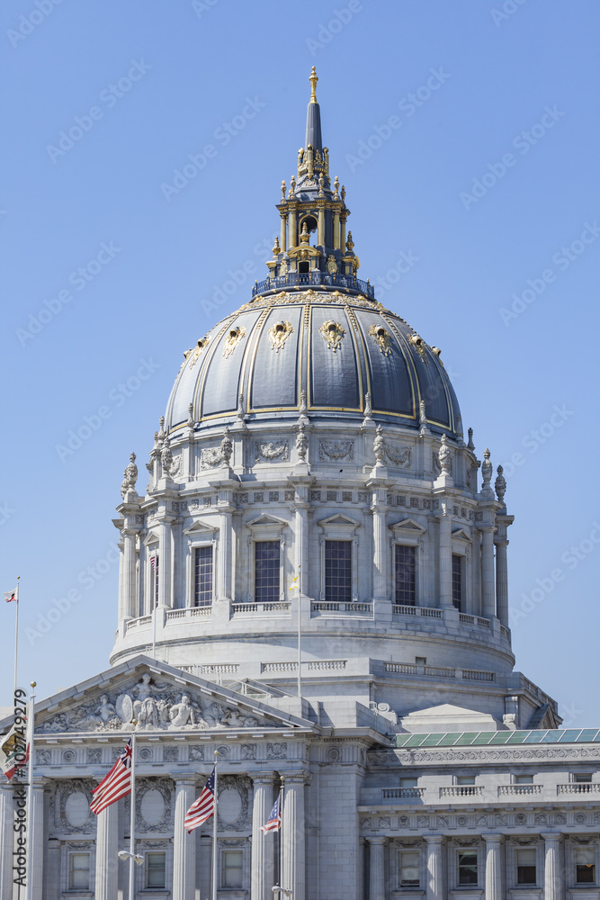 Obraz premium San Francisco City Hall is Beaux-Arts architecture and located i