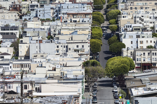 SAN FRANCISCO, USA - APRIL 07: Lombard street on Russian hill on
