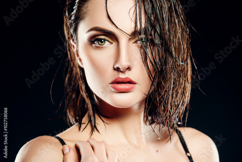 girl brunette model with wet hair