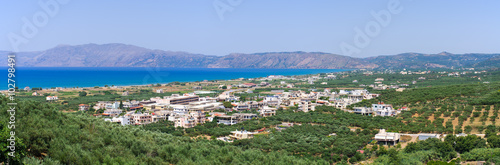 Kissamos (Kastelli) town on Crete, Greece © CCat82