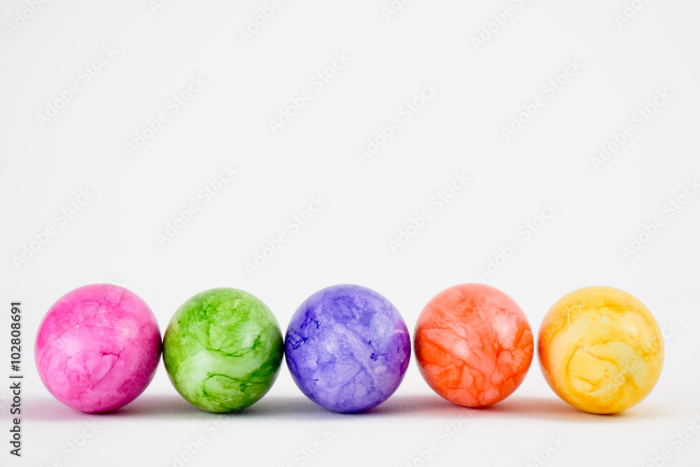 Buntes Ostersortiment hart gekochte Eier Buntes Ostersortiment hart gekochte Eier