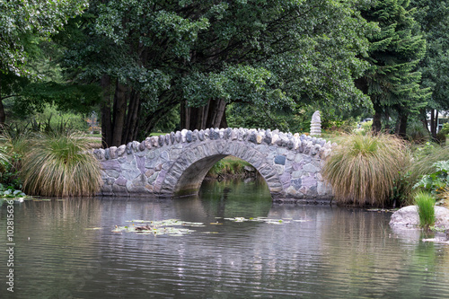 small bridge in queenstown gardens photo