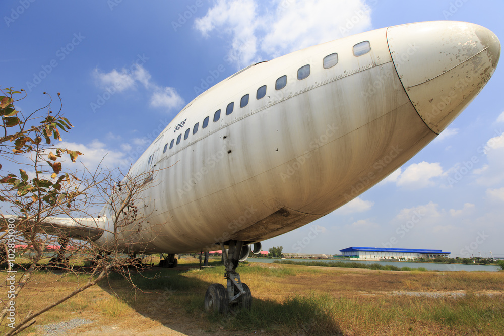 廃棄された飛行機 廃棄された飛行機