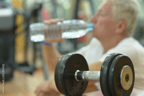 Elderly man in gym