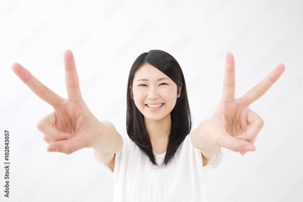 ピース・若い女性 ピース・若い女性