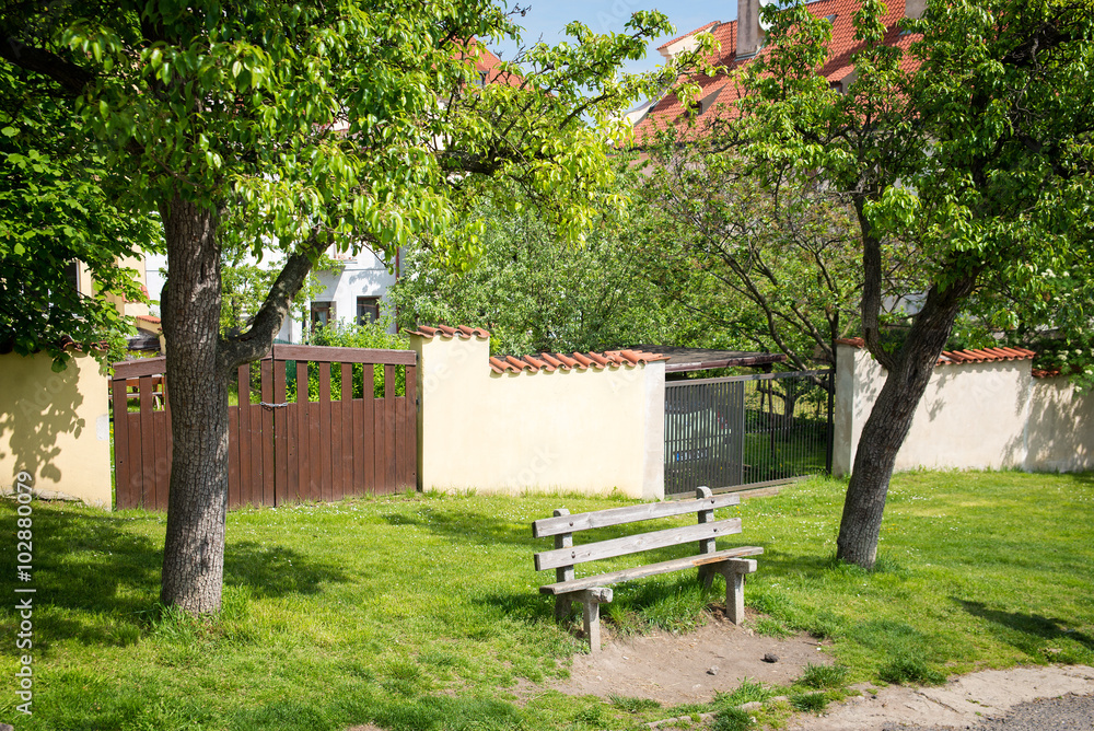 bench bench