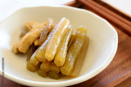 Fotografía フキの煮物
