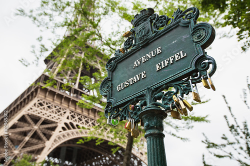 Bild auf Leinwand The Eiffel Tower in Paris, France