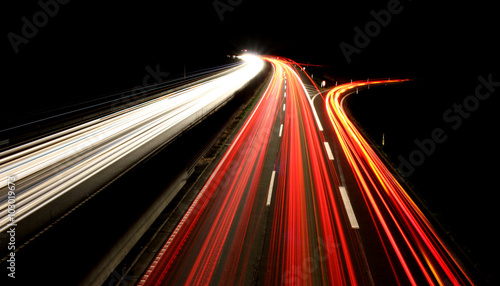 Autobahn bei Nacht - Freeway at night