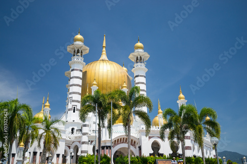 KUALA KANGSAR,MALAYSIA - 8TH FEBRUARY 2016; The Ubudiah Mosque is Perak's royal mosque, and is located in the royal town of Kuala Kangsar, Perak, Malaysia.