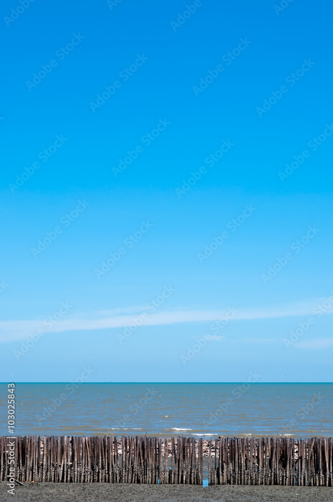 Sea tide barrier Sea tide barrier