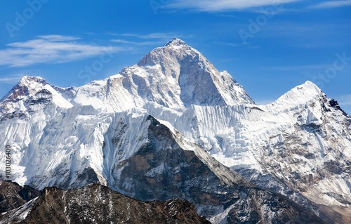 View of mount Makalu (8463 m) from Kongma La pass