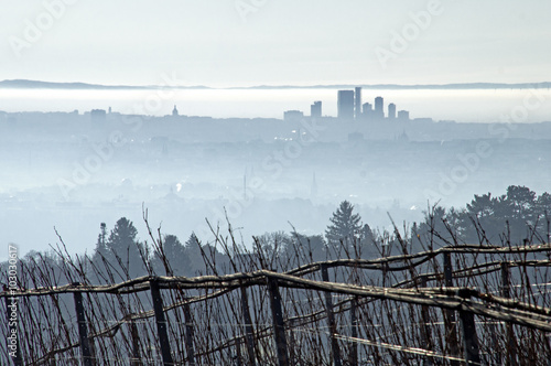 die Stadt in der Ferne
