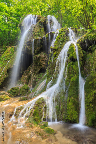 Fototapeta Naklejka Na Ścianę i Meble -  Beusnita Waterfall