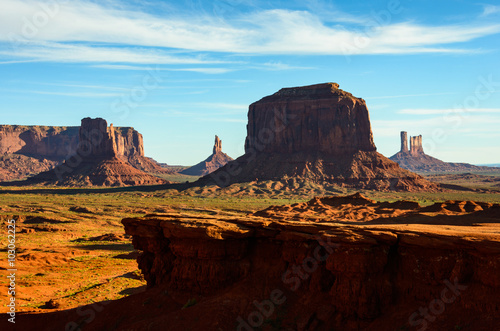 Monument Valley Navajo Tribal Park © Zack Frank