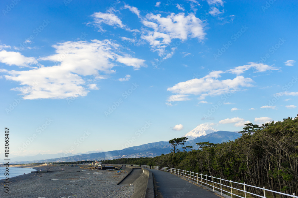 Senbonmatsubara and Mount Fuji