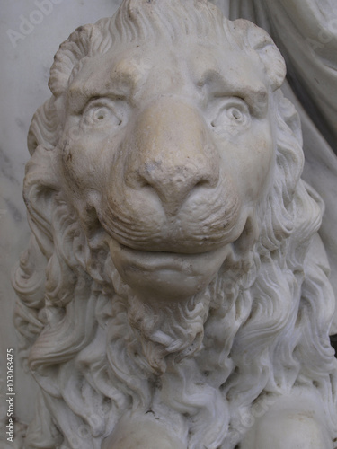 Marble statue head of lion