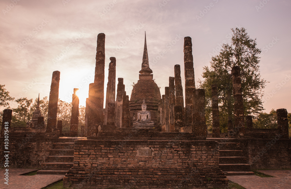 Old temple in Sukhothai cold light