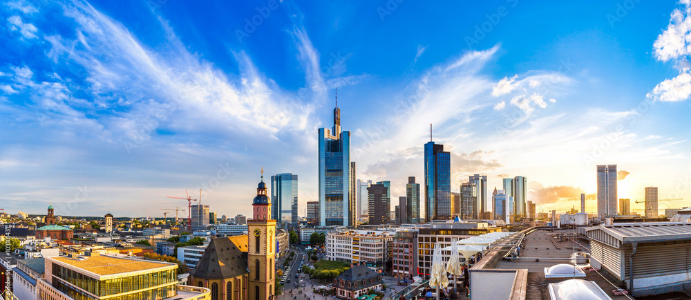 Obraz premium Widok z lotu ptaka na Frankfurt