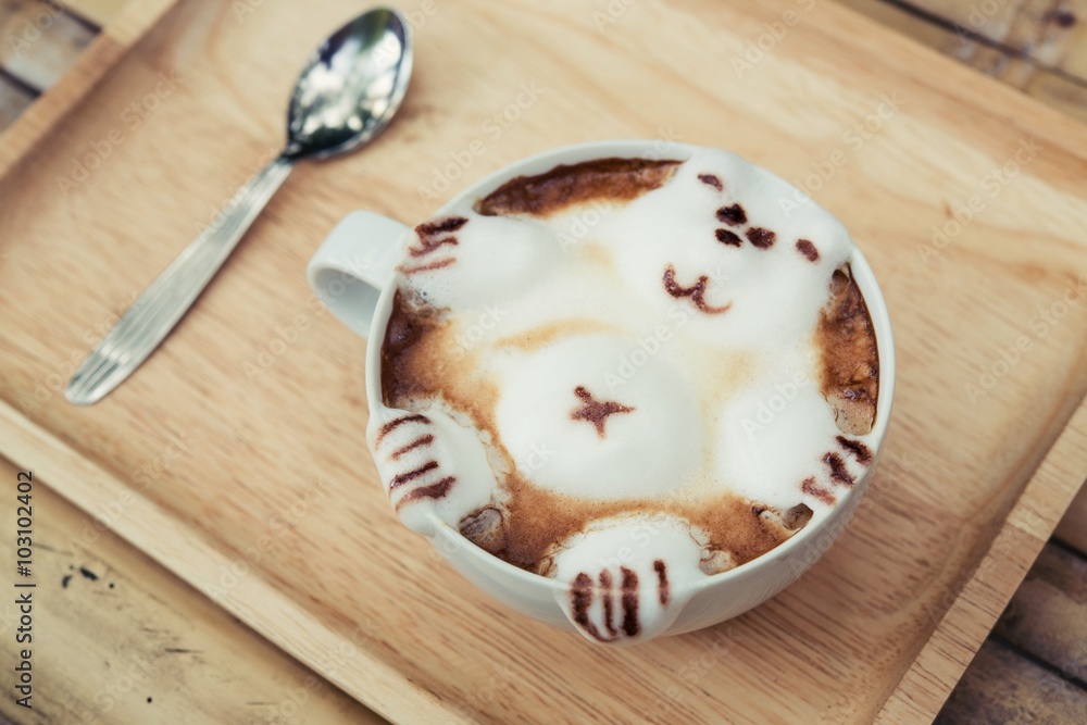 Hot Latte Art brings hot milk into a bear. Hot Latte Art brings hot milk into a bear.