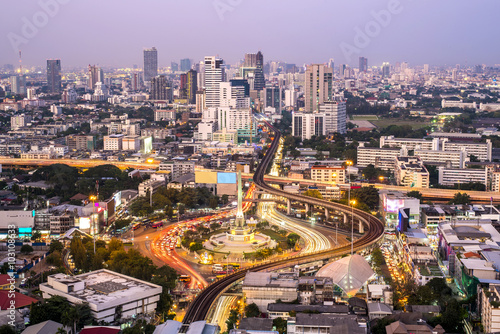 Twilight view at Victory Monument in Bangkok, Thailand © keangs