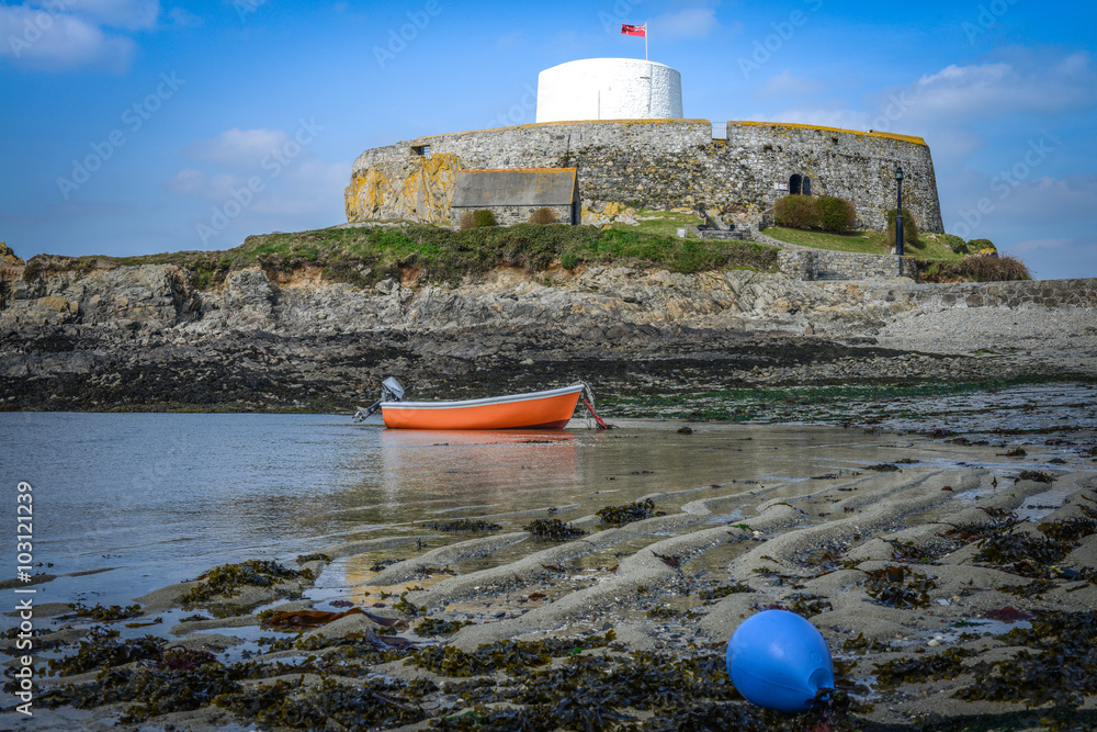 Ταπετσαρία Fort Grey on the West coast of Guernsey in the Channel Islands.