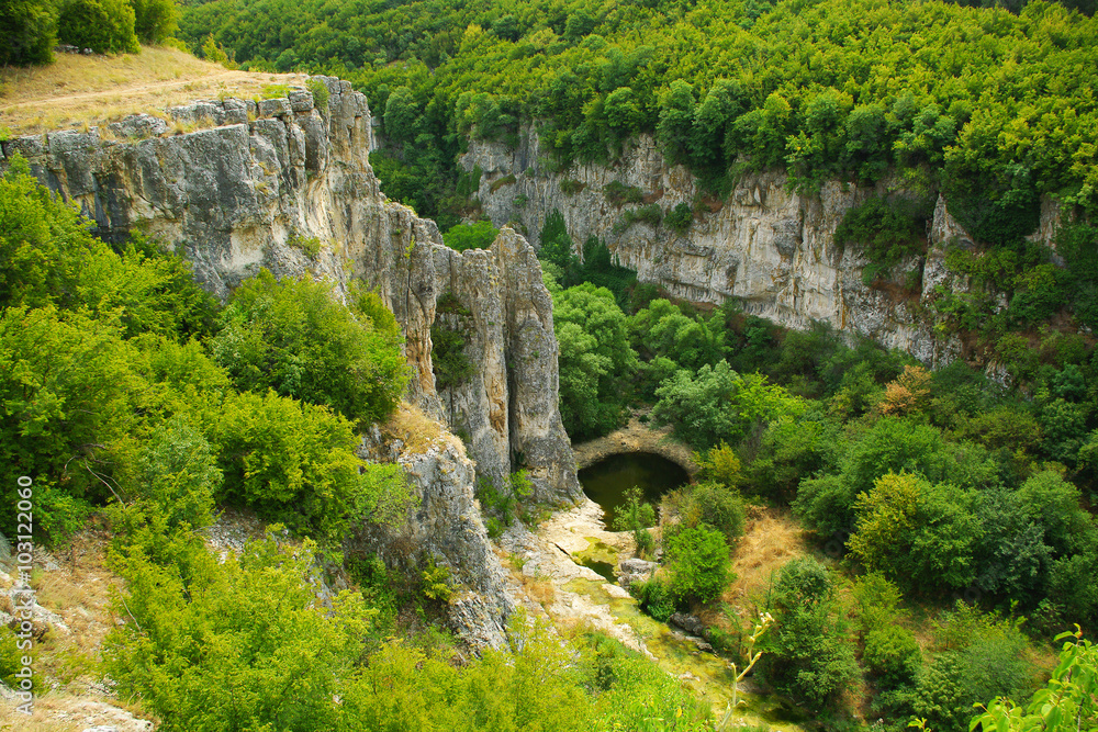 Canyon
Canyon