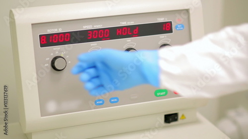 Wallpaper Mural work in a chemical laboratory Torontodigital.ca