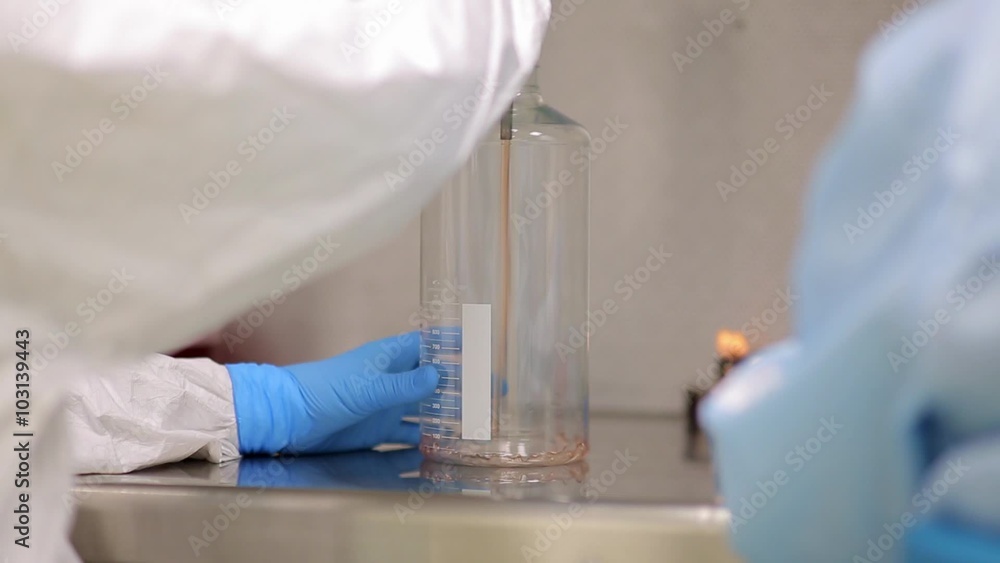 work in a scientific laboratory work in a scientific laboratory