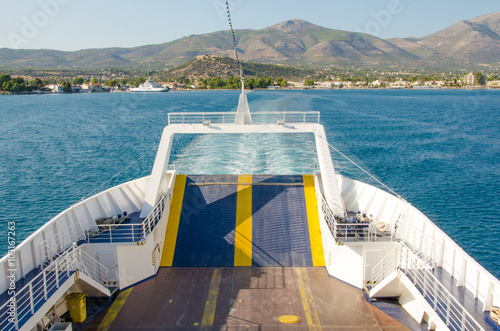 Foto Empty open ferryboat .Greece