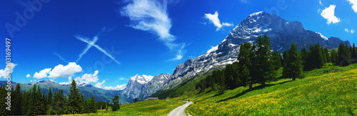 Foto Eiger mit Blick auf Grindelwald
