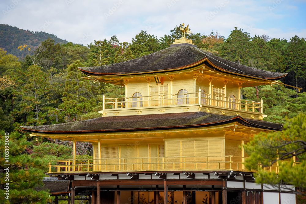 Fototapeta premium Kinkakuji Temple in Kyoto, Japan