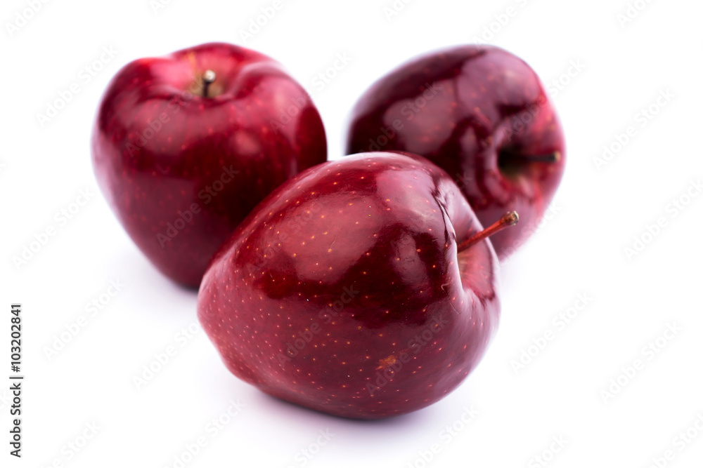 Obraz premium Red apple isolated on white background