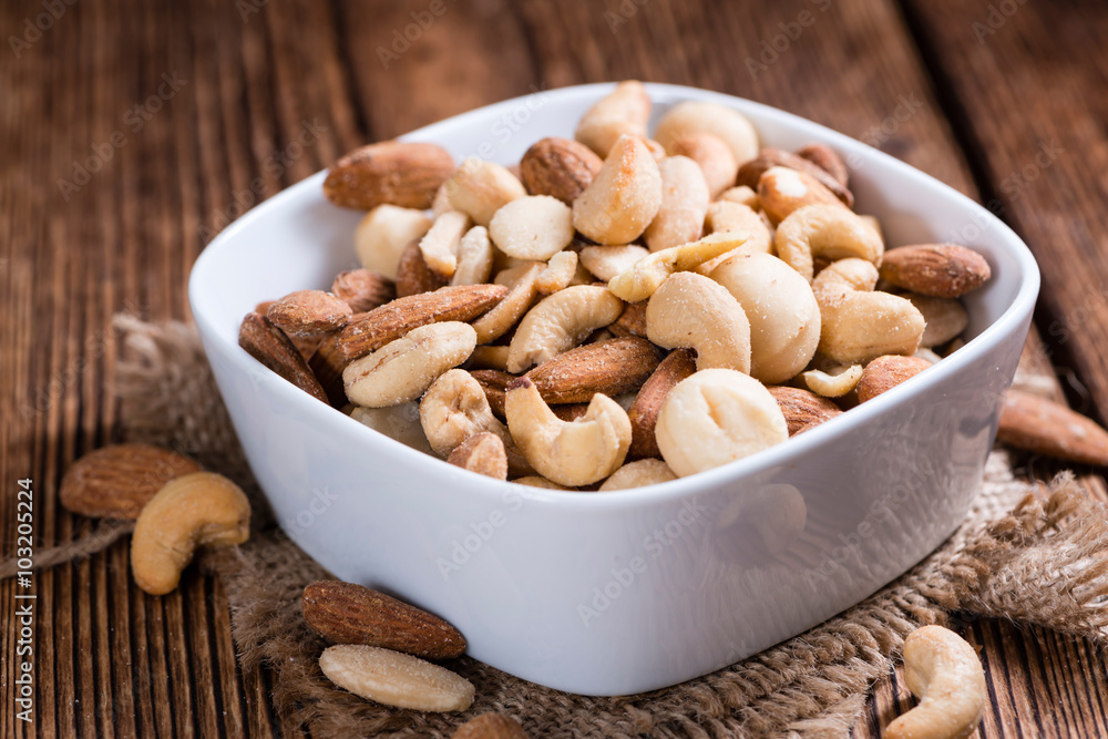 Portion of mixed nuts (roasted and salted) Portion of mixed nuts (roasted and salted)