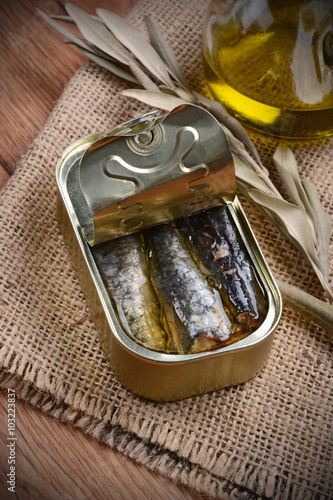 sardine all'olio di oliva in scatola