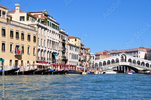 view of the Grand Canal and Rialto Bridge in Venice, Italy.