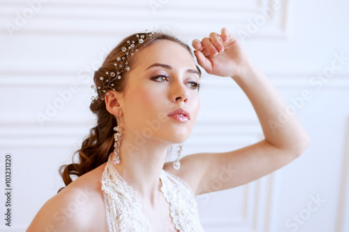 Принти на полотні Princess style bride with crystal headpiece