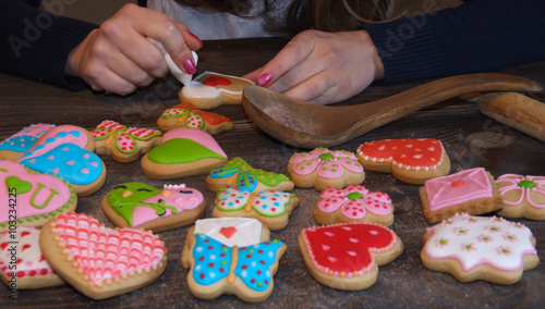 Decorating cookies