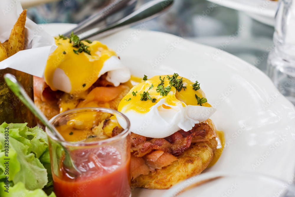 Eggs Benedict Eggs Benedict