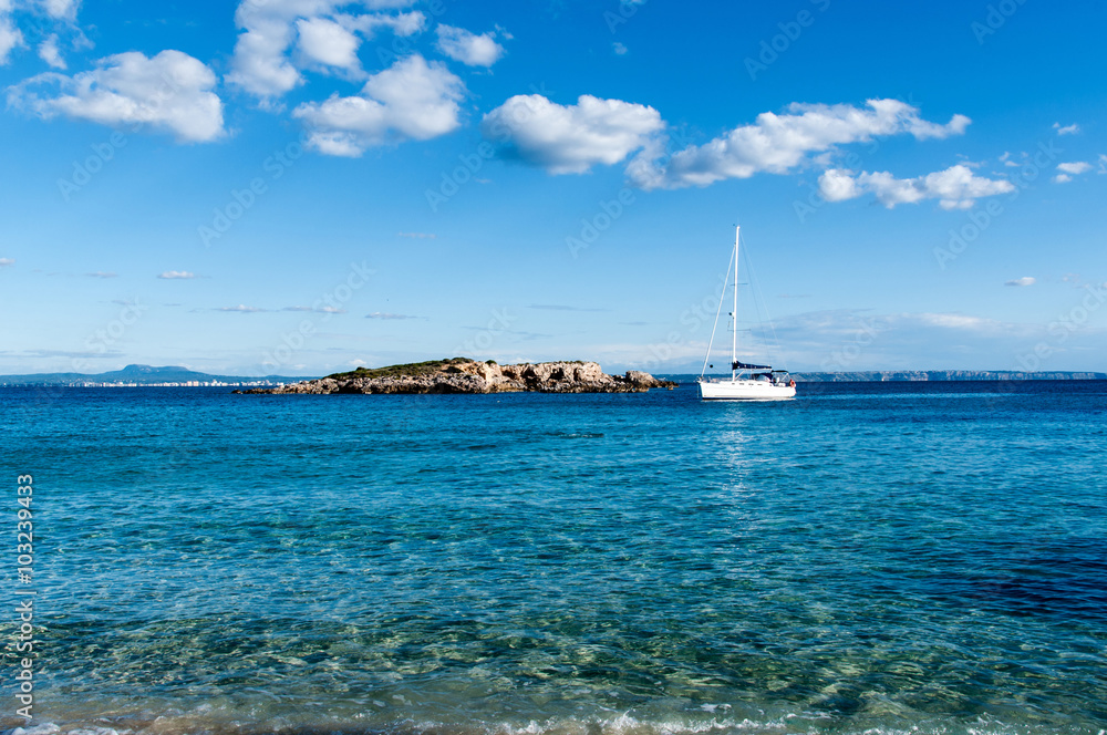 Beautiful seascape with white yacht Beautiful seascape with white yacht