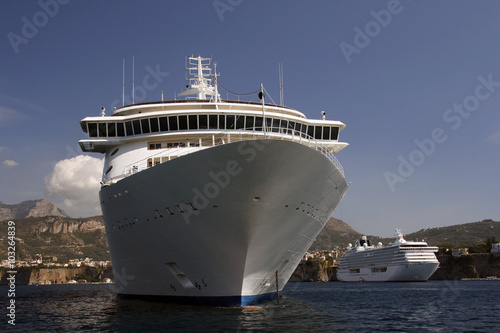 cruise ship in Sorrento water area © siyatsky