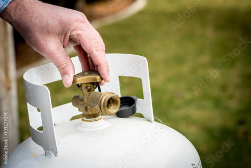 Backyard propane tank valve adjustment photo