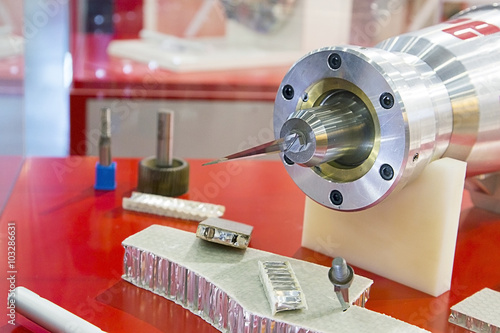The machine for manufacture of composite lattices
