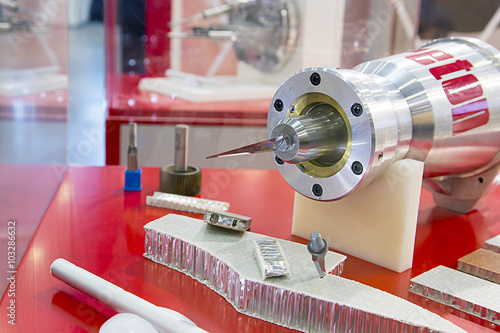 The machine for manufacture of composite lattices