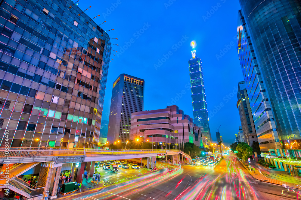 Obraz premium Centrum Tajpej nocą