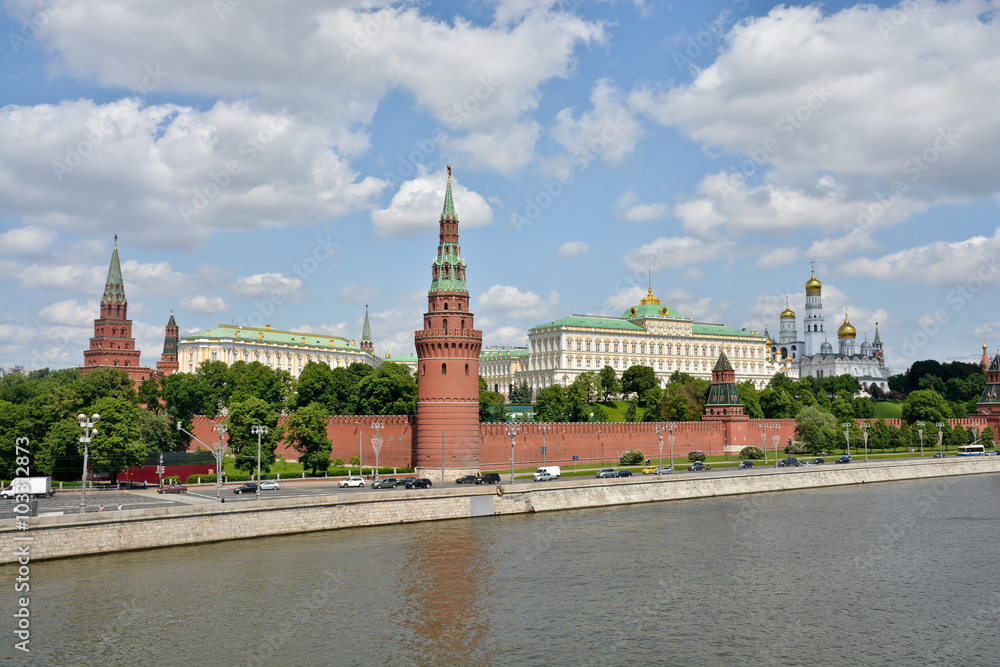 Moscow Kremlin and embankment of the Moscow river.